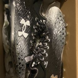 Under Armour Football Cleats 