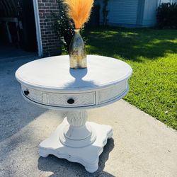 Pedestal Table