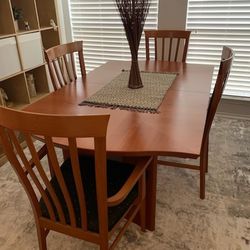 Dining Room Table 