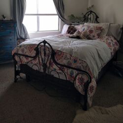 Antique Ornate Queen Size Metal Bed Frame