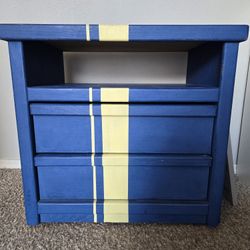 Nightstand/ Mini Dresser