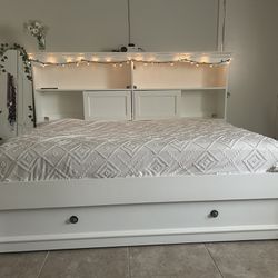 White Queen Daybed With Trundle 