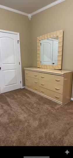 Vintage Dresser with Mirror – Solid & Spacious
