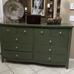 Buffet/ Dresser