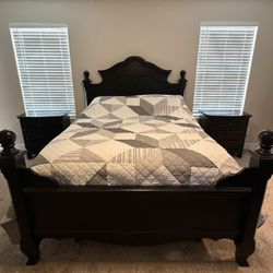 4 Piece Queen Bedroom Set