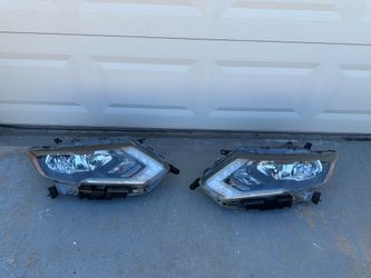 Nissan Rogue Headlight 2017 - 2019, Nissan Rogue Headlamp, Front Light, Original Nissan OEM Part, $115 Each Side