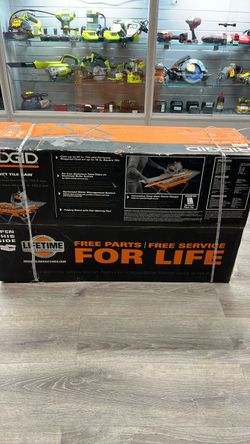 Ridgid 8 in Wet tile saw (2392)