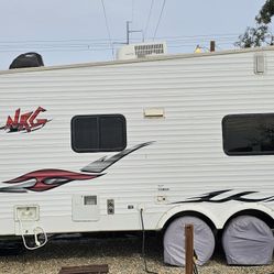 Toy Hauler 2007 Keystone NRG