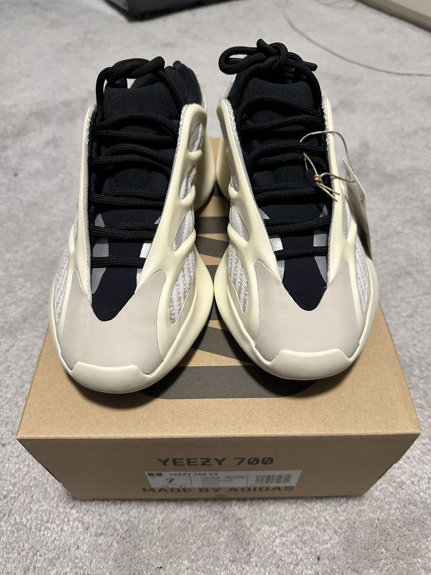 Adidas Yeezy 700 V3 Azael Sz 7 New