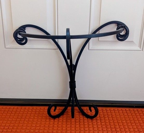 Decorative 'Wrought Iron' Items (X8)