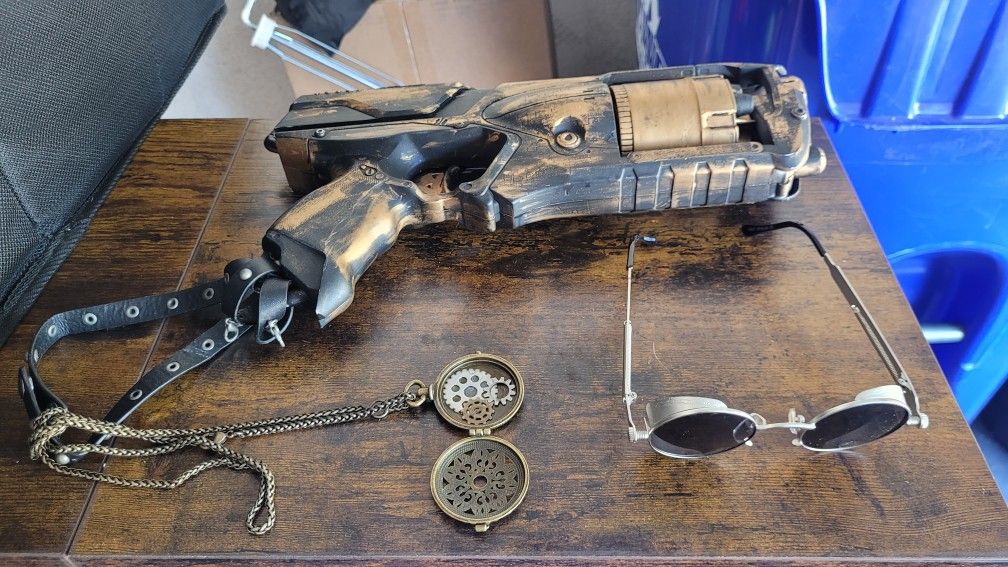 Custom Steam Punk Gun, Locket And Glasses Set