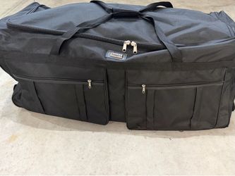 Rolling gear bag, extra large by ICEUSA. 42 x 18 x 18 - $40 (Smithfield)