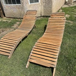 2 Pool/sunbathing  Lounge Chairs $70Each 