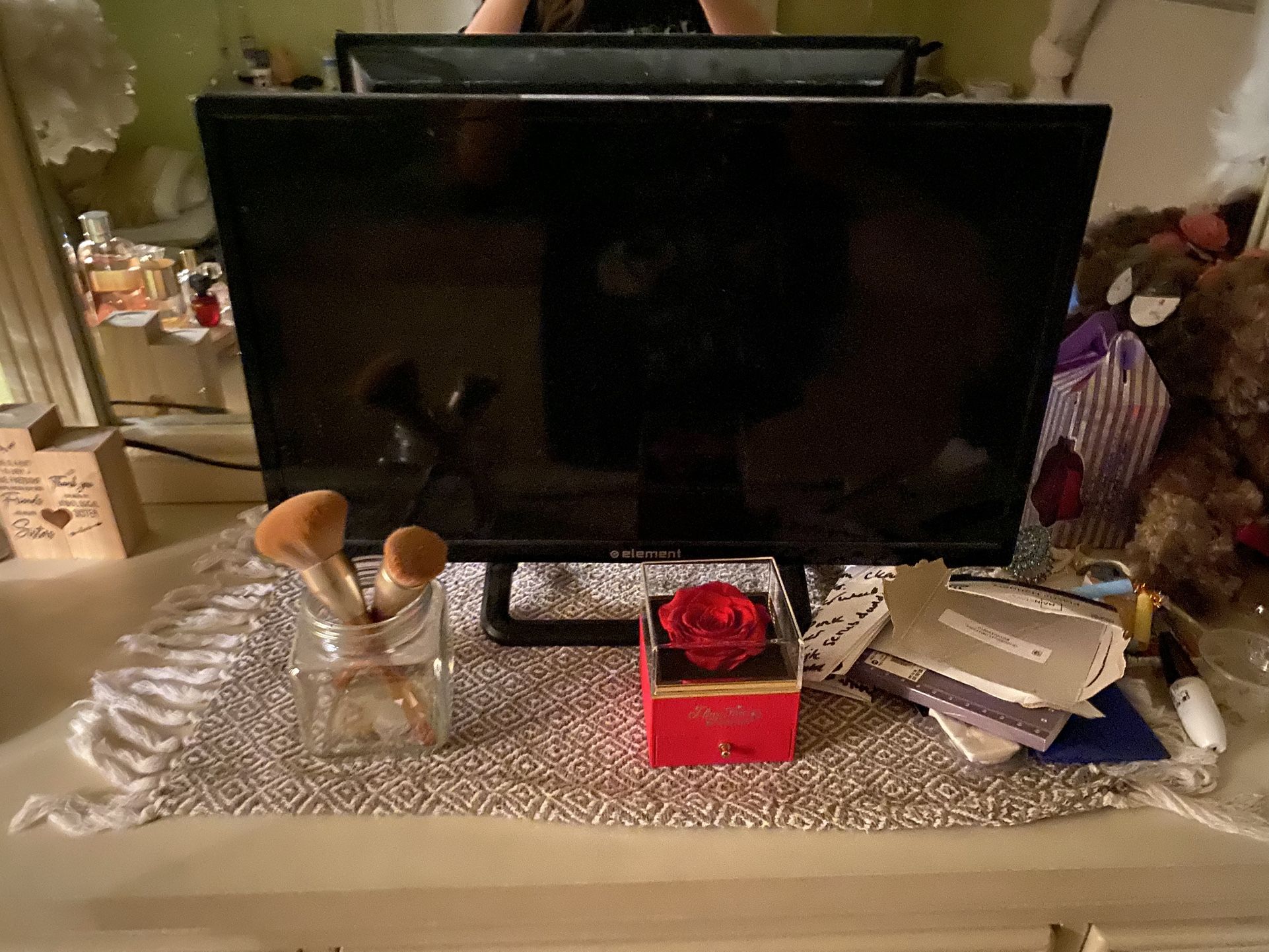 Element Flat Screen Tv