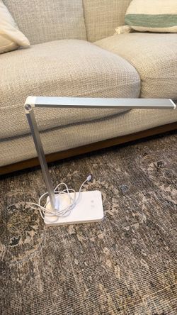 Adjustable Table/Desk Lamp