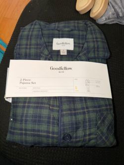 Men pajama size small