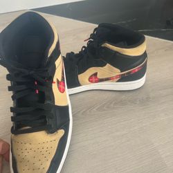 Nike Air Jordan 1 Mid Tartan Swoosh DZ5329-001 size 12