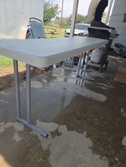 Plastic Table Foldable 72 x 18"