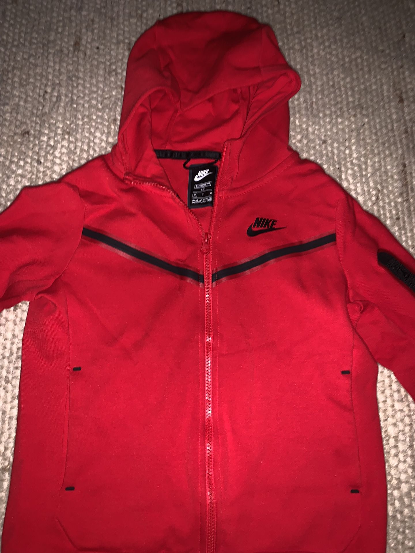 Kids Medium red Nike Tech New