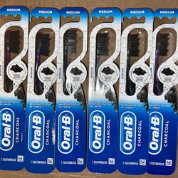 Oral-B Toothbrush Charcoal Medium Whitening Therapy (6 Pack)