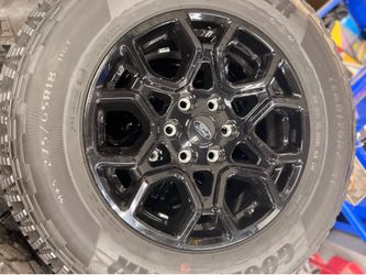 2026 Ford F-150 XLT 6 lug 18” Oem wheels