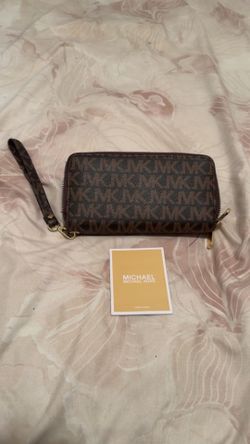 Michael kors lady’s wallet