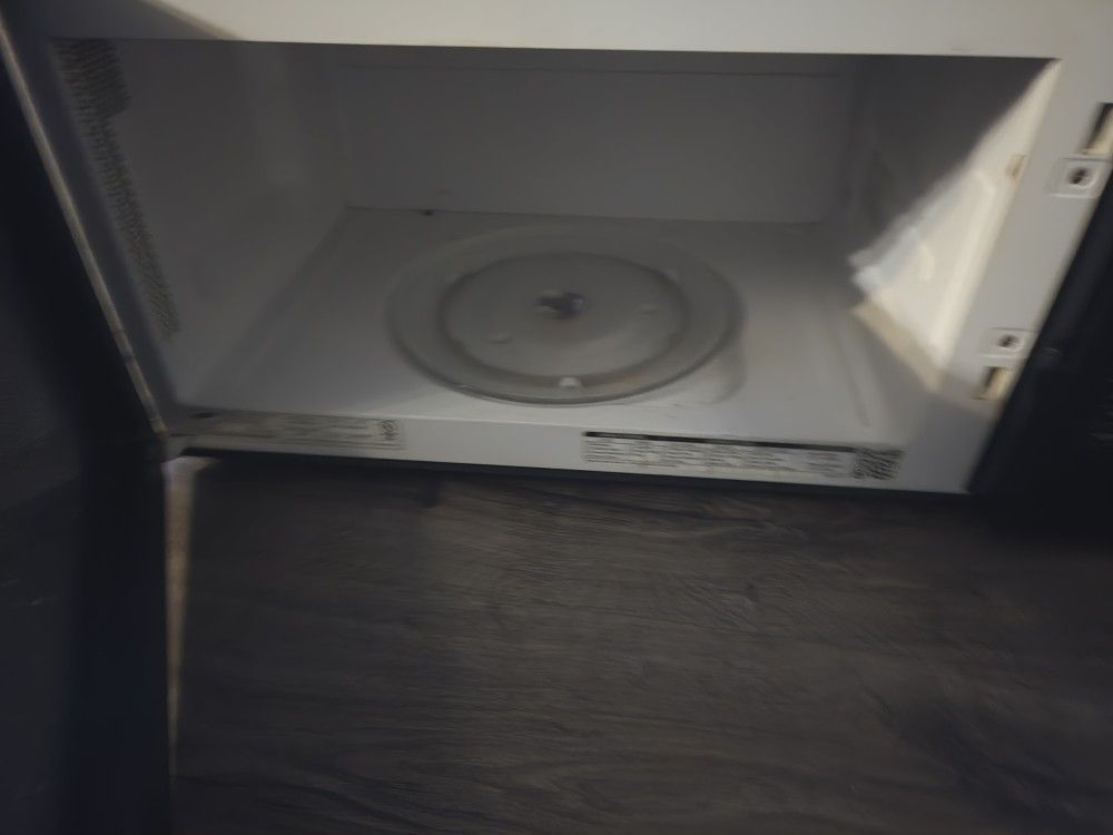 Used Above Range Microwave