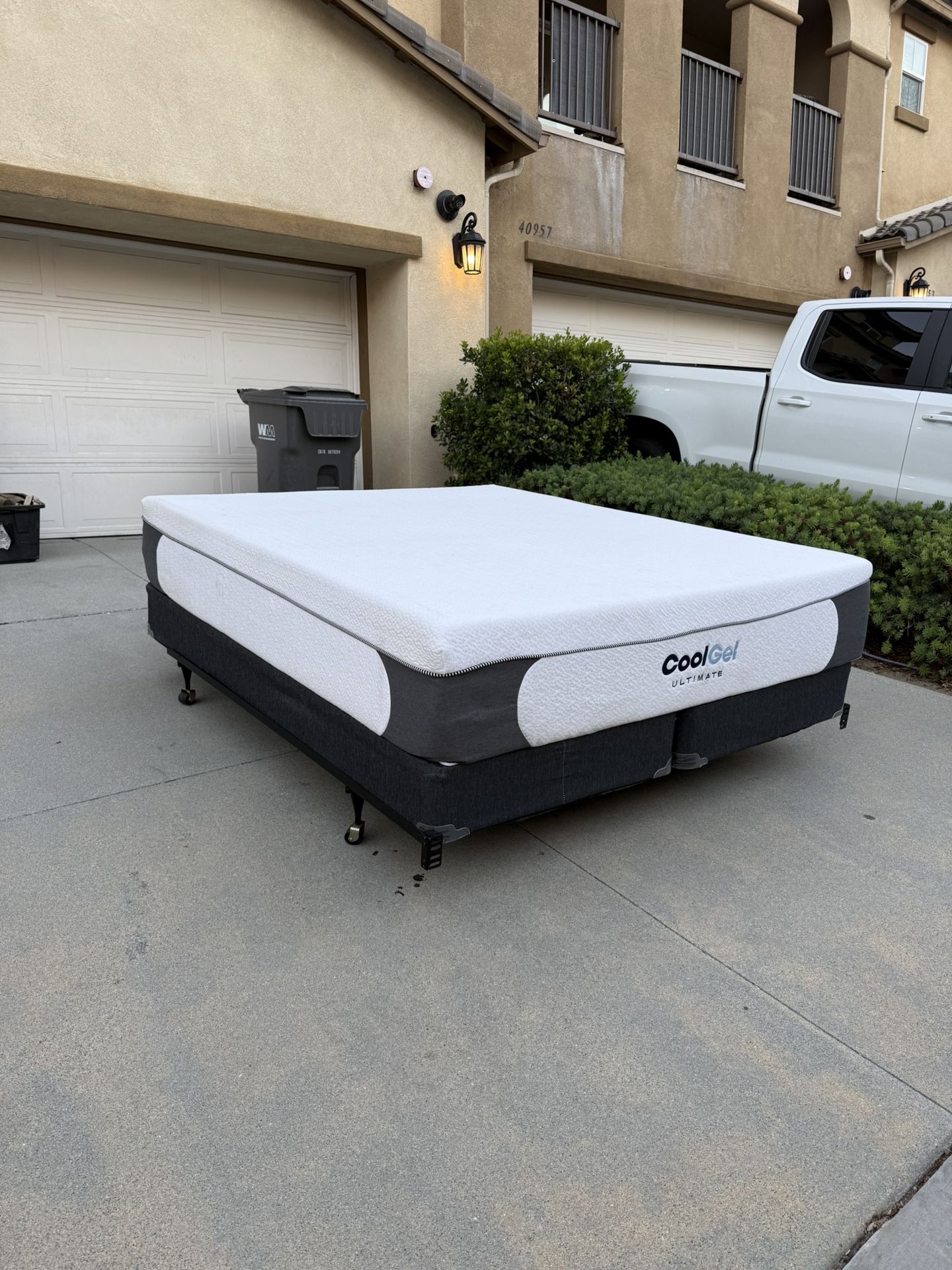 CAL-KING Mattress And Box Springs