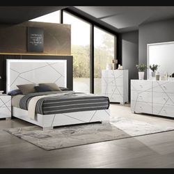Brand New Ayla High Gloss Elegant Queen Size Bed Set 