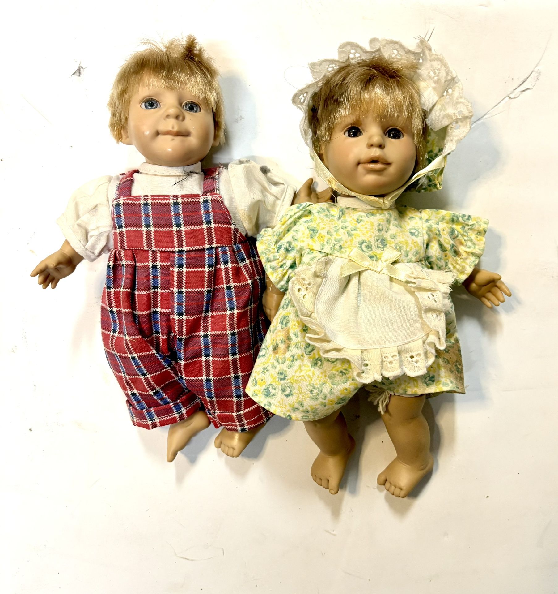 2 Berenquer 9” Baby Dolls