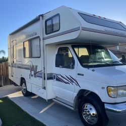 1997 Minnie Winnie Winnebago 21 Ft RV