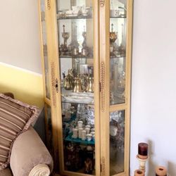 Antique Display Case With Lights