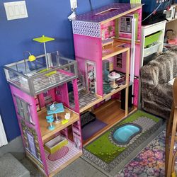 Kid craft wooden Uptown Barbie dream house Dollhouse