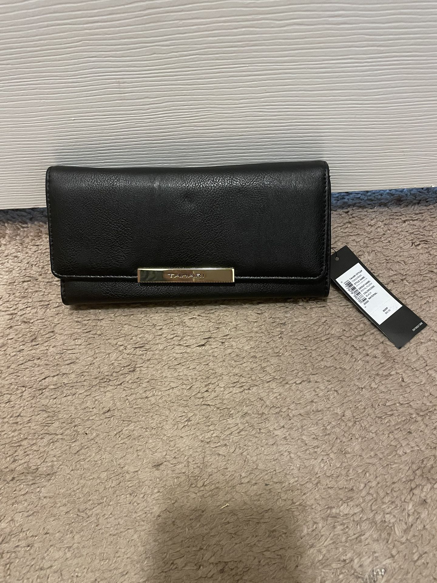 Tahari Wallet
