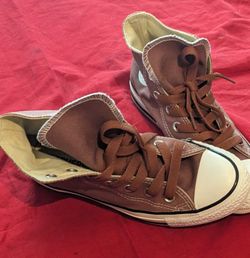 Converse Barely Worn