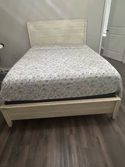 Queen bed mattress not included