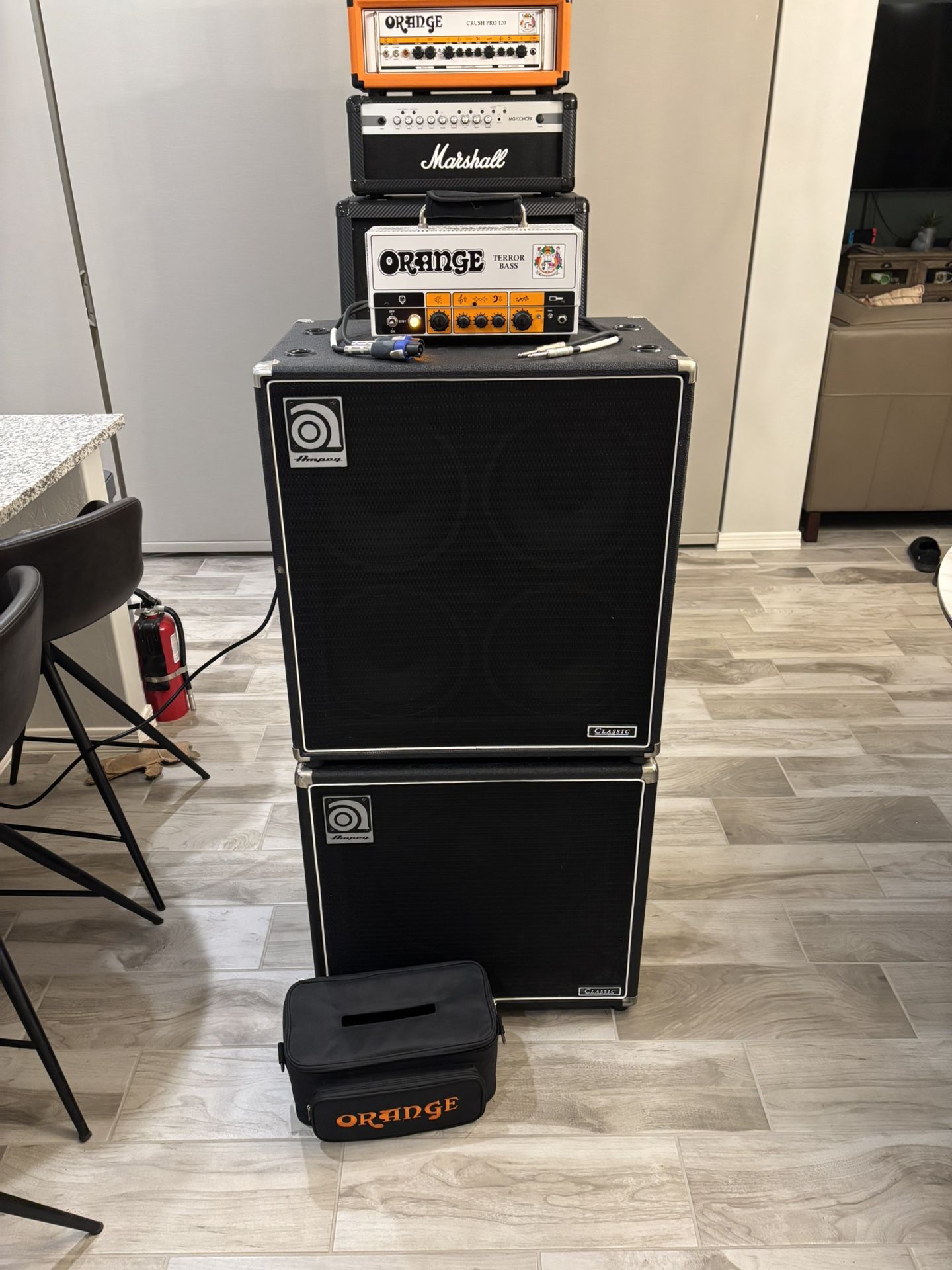 Bass Guitar Speakers And Head