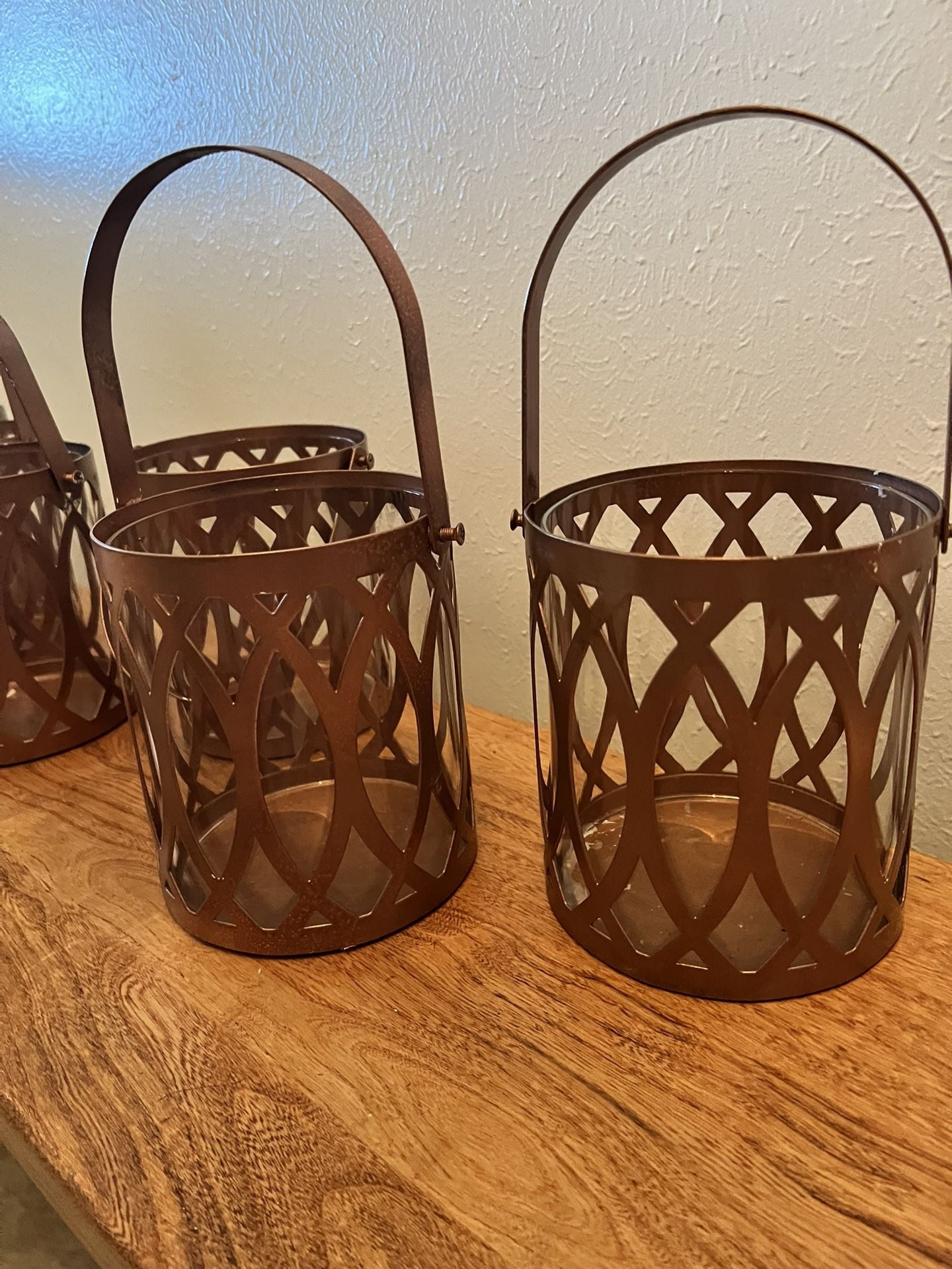 7 Metal Lanterns
