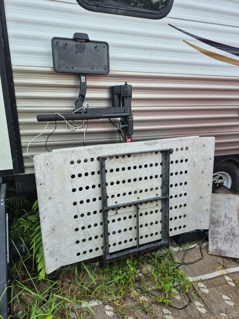 Electric Wheelchair Lift