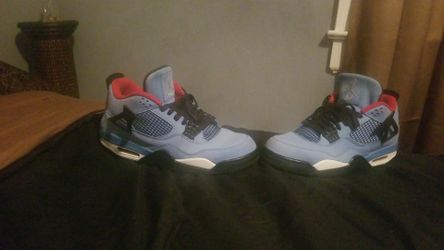 travis scott 4's its Litt 11.5 size