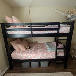 Twin Bunkbed