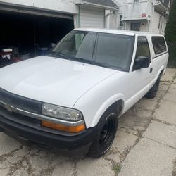 2003 Chevy  S 10  white , clean great runner.