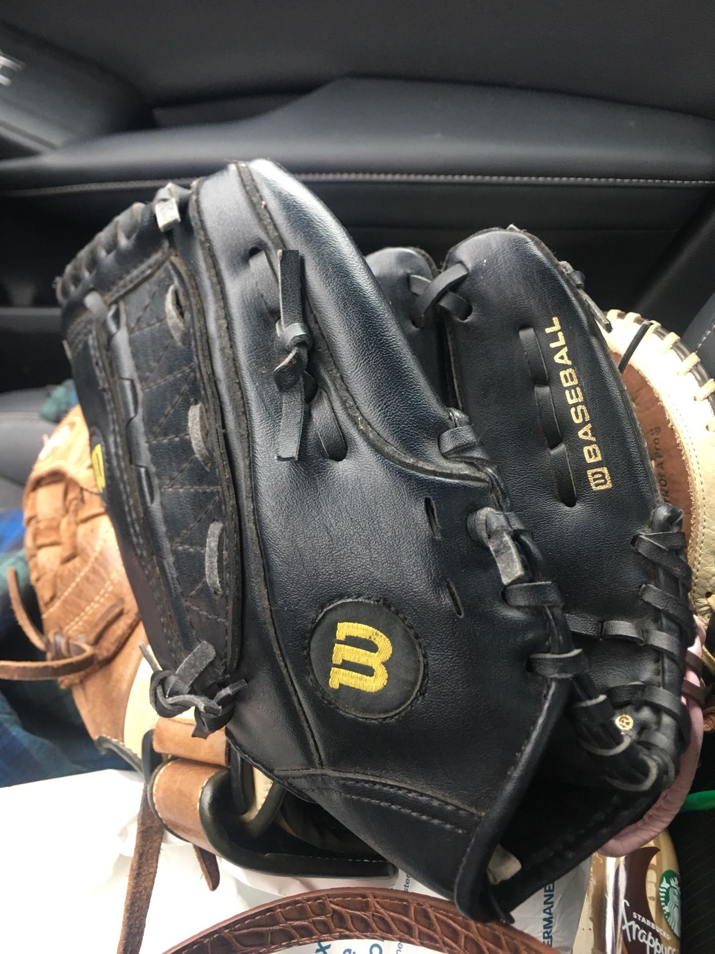 Wilson black A200 baseball/softball glove 10 1/2 “ Starter Glove