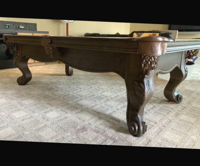 Connelly Scottsdale Medium Finish 8 Foot Pool Table