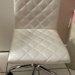 Vanity Rolling Chair