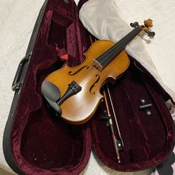 Violin,   H Hoffer. Child Size