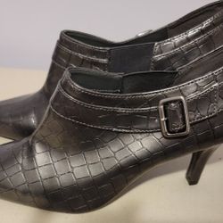 Kelly & Katie Silver Bootie High Heel 10M Manmade Faux Print Crocodile 