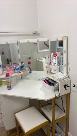 Light up vanity chair & draw