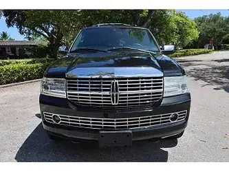 Lincoln Navigator Black Full-Size SUV