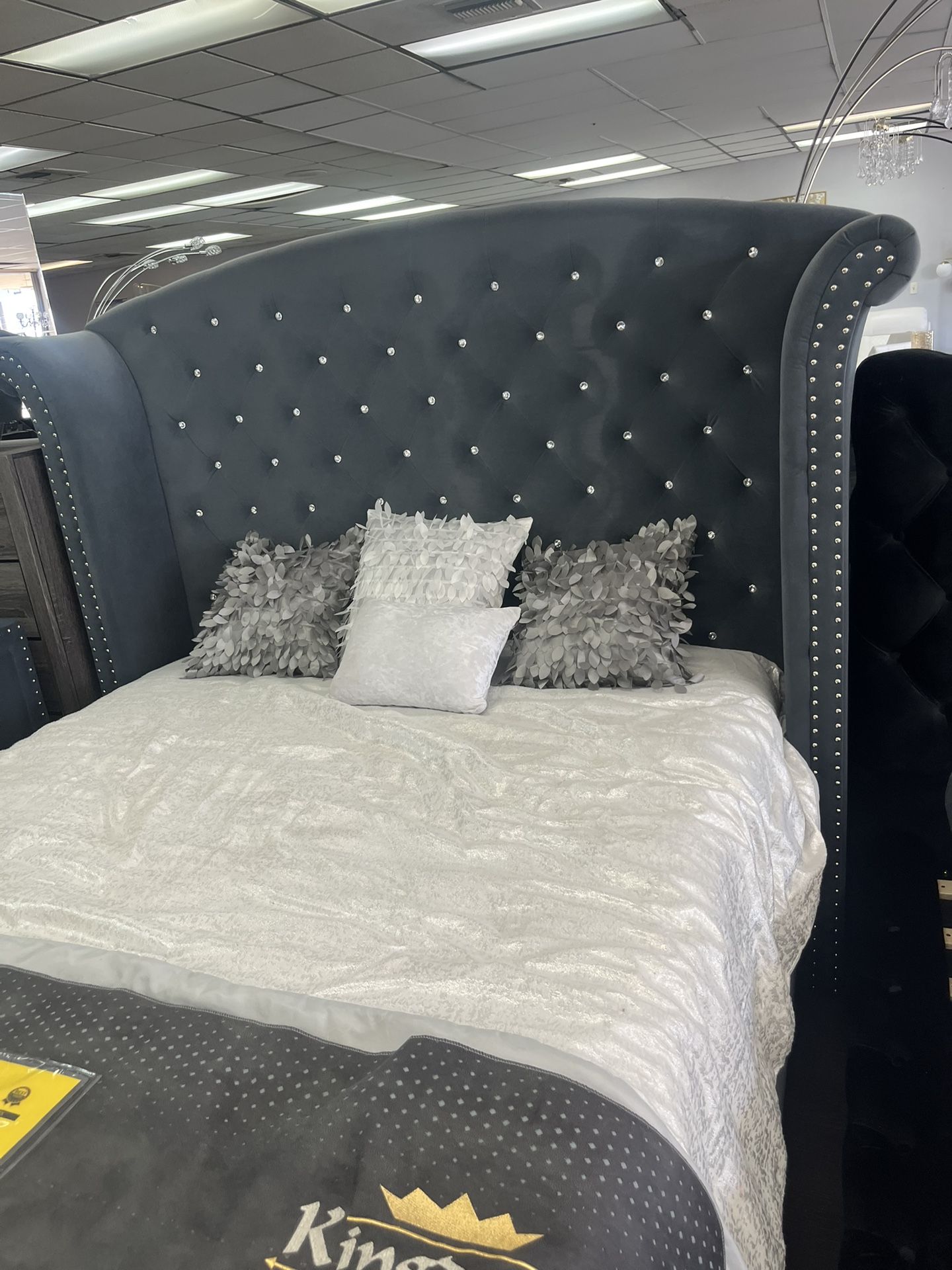 Bedroom Set Queen 4 Pc Special Price 🤩